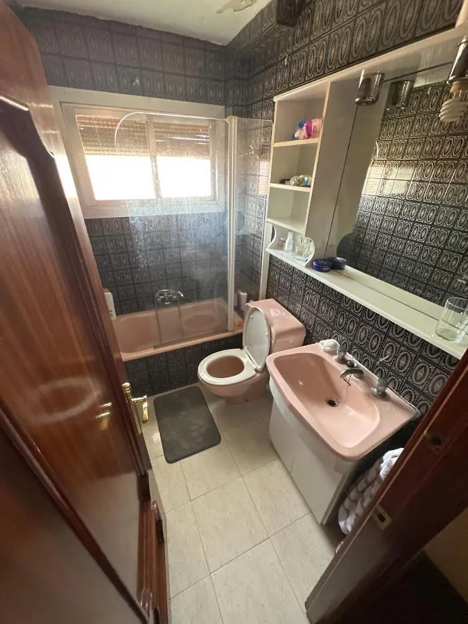Homestay Habitacion En Casa Particular Apartment Bilbao Spain